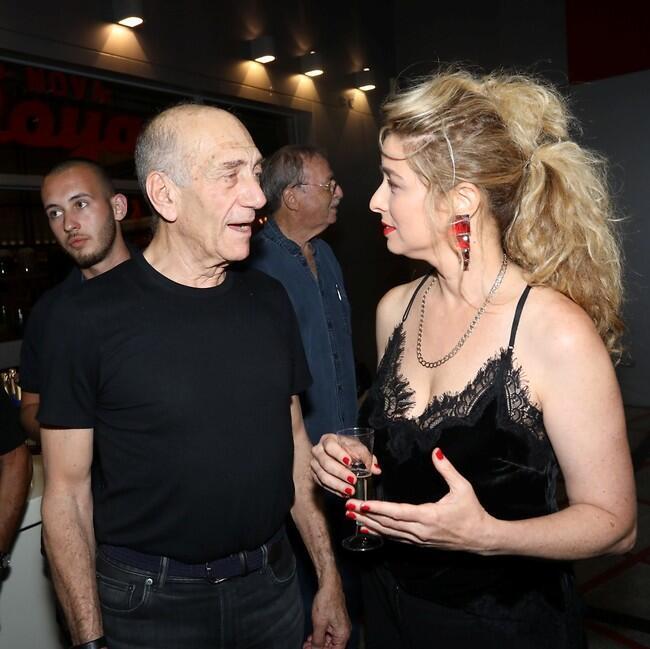 "יכול ללמד אותם להרכיב קואליציה" (צילום: רפי דלויה) "יכול ללמד אותם להרכיב קואליציה"