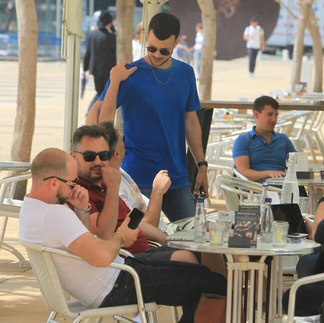 אחוות גברים (צילום: מוטי לבטון) אחוות גברים