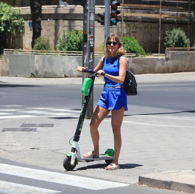 אוהבת כחול. דנה פרידר