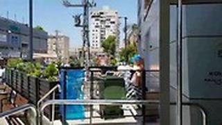 רגעי הפינוי מקניון עזריאלי לאחר דליפת אמוניה בעכו