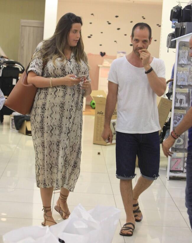 "מאמי, סמוך עליי. הכנתי רשימה מסודרת" (צילום: מוטי לבטון) "מאמי, סמוך עליי. הכנתי רשימה מסודרת"