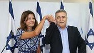 מאחדים כוחות: עמיר פרץ מצרף את אורלי לוי-אבקסיס