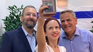 סתיו שפיר עזבה את מפלגת העבודה לטובת איחוד עם ניצן הורוביץ ואהוד ברק