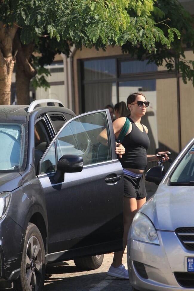 בטן קטנה וחמודה (צילום: מוטי לבטון) בטן קטנה וחמודה