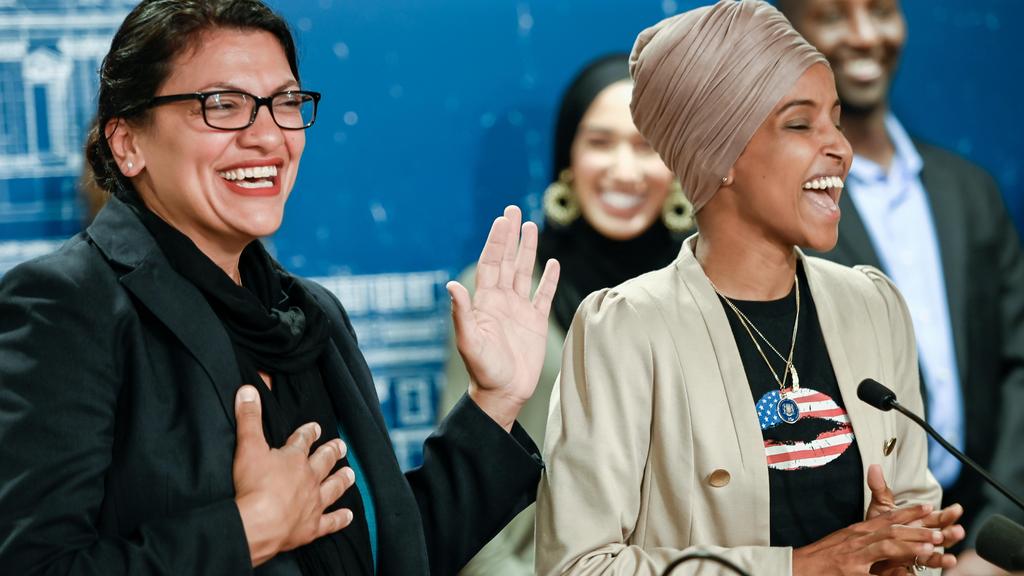 Prominent pro-Palestinian Democrats, Rashida Tlaid and Ilhan Omar (Photo: Reuters) טליב ועומאר במסיבת עיתונאים