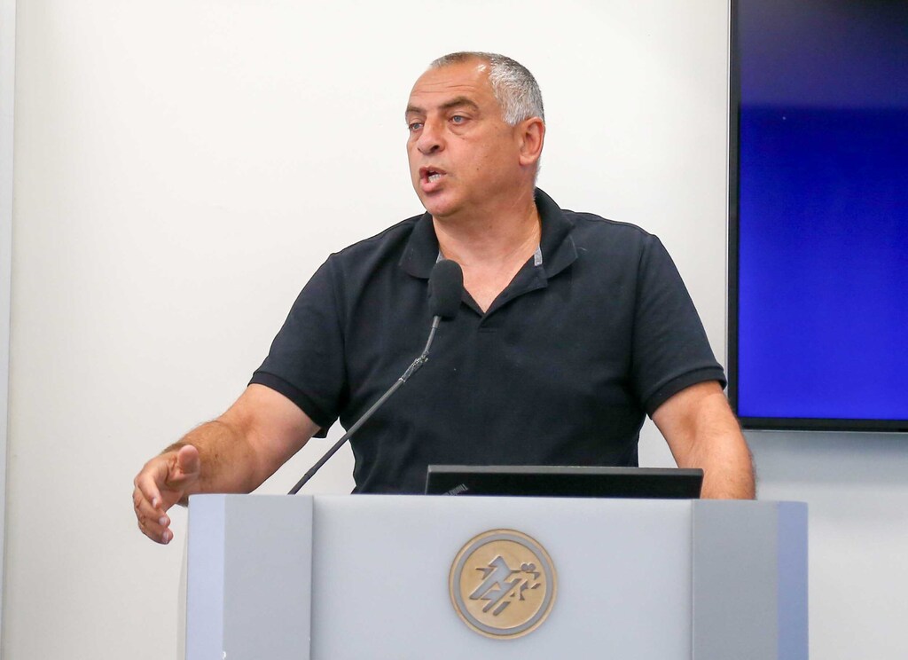 פרישמן. כועס (צילום: ראובן שוורץ) עמוס פרישמן