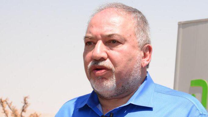 הצהרה לתקשורת של אביגדור ליברמן במפעל פיניציה בירוחם