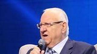 ראובן ריבלין ויובל נח הררי בועידת המשפיעים של חדשות 12