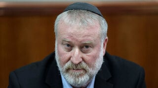 אביחי מנדלבליט 