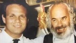אביטל בצעירותו והרב קרליבך ז"ל