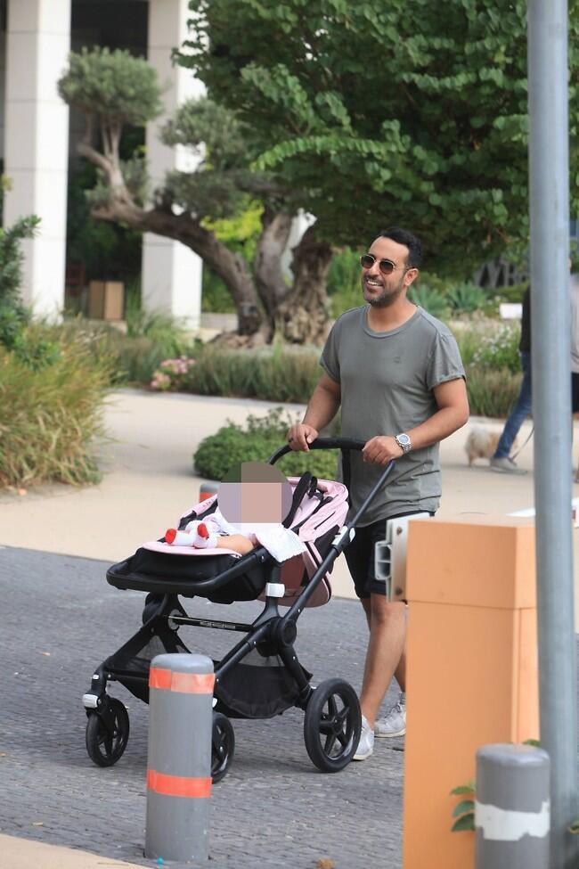 "באת לשבת לי על הווריד?"