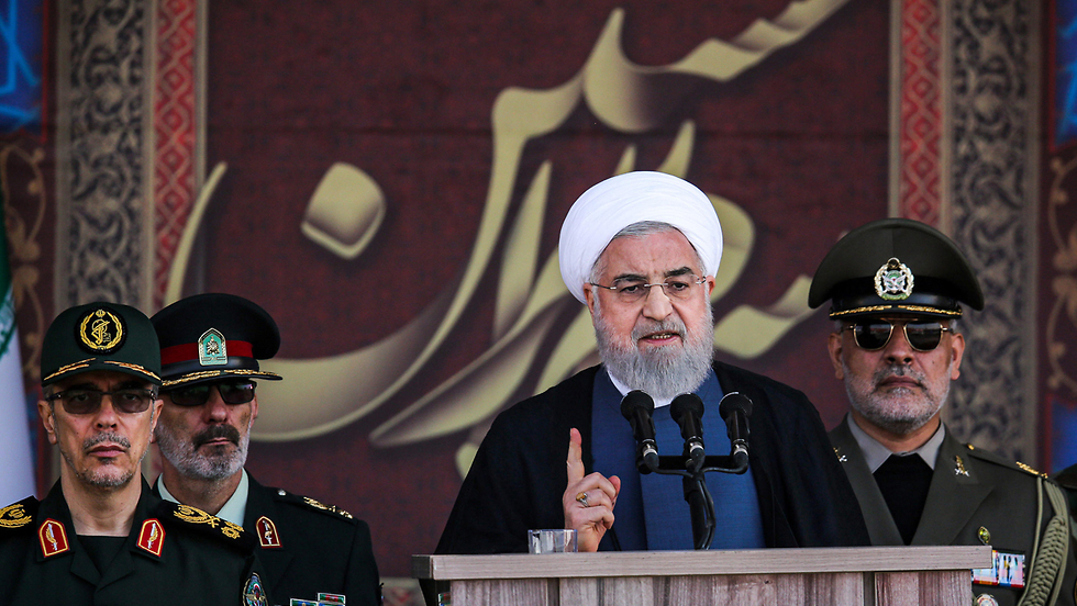 טהרן מצעד צבאי איראן הנשיא חסן רוחאני