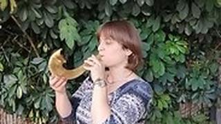 לאה פוסטיק חוקרת 