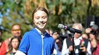 גרטה טונברג בהפגנה שבה השתתפו חצי מיליון בני אדם במונטריאול