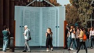 איטליה מילון ענק ב כיכר של מילים בסכנת הכחדה