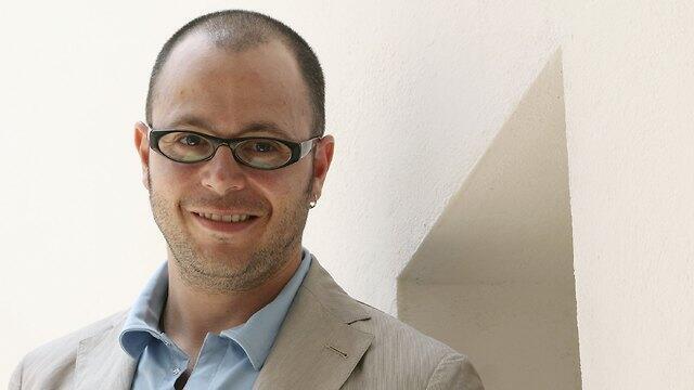 דיימון לינדלוף. לא מתרשם מהביקורות