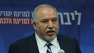 אביגדור ליברמן בישיבת הסיעה