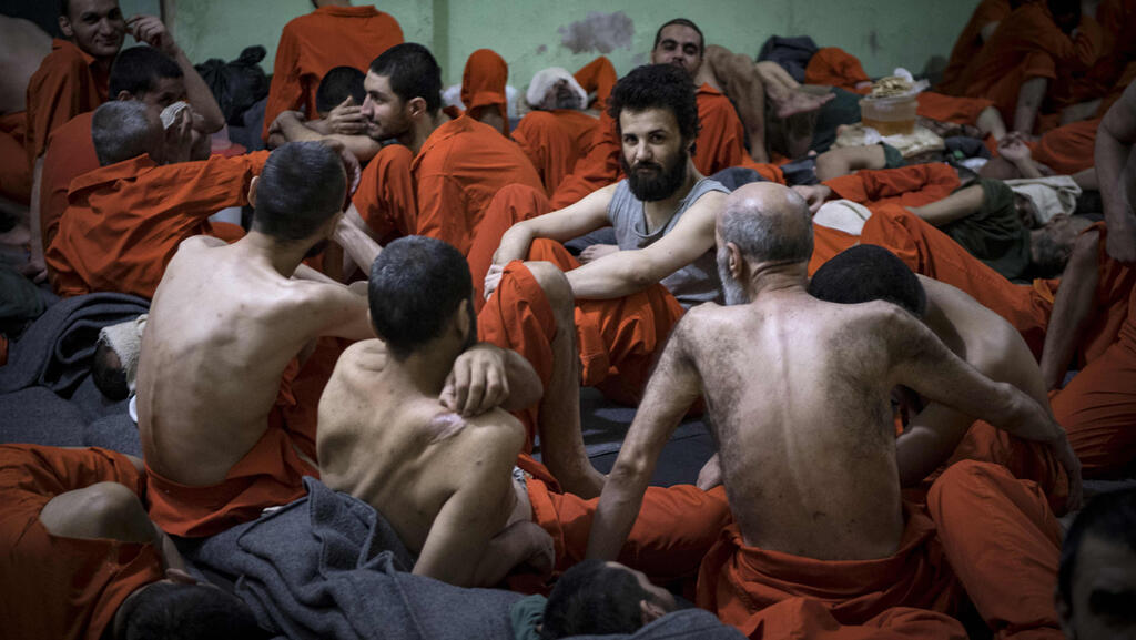 מחבלים מ דאעש ב כלא של ה כורדים ב סוריה