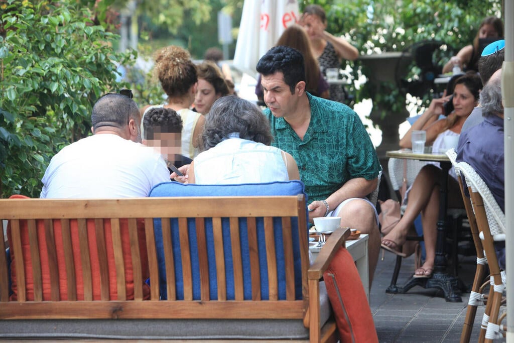"בשבילי בוקר ישראלי". איציק כהן 