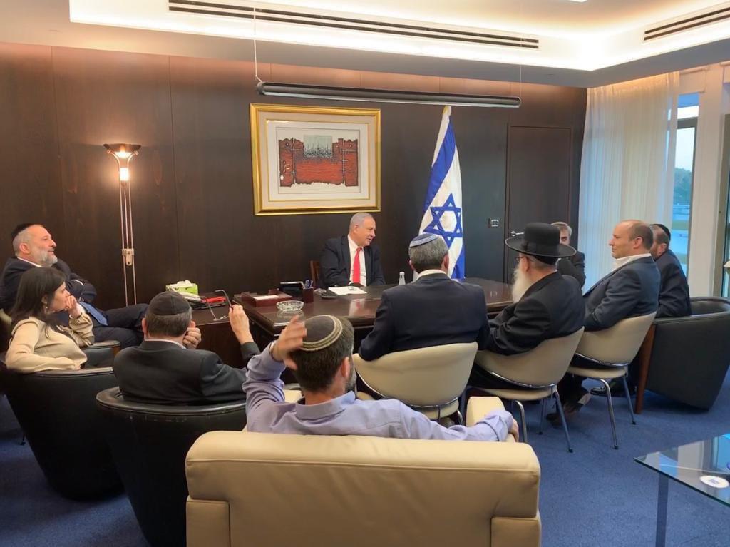כינוס של ראשי מפלגות הימין