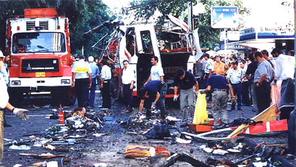 Aftermath of a suicide bomber on a bus in Tel Aviv (Photo: Shaul Golan) Aftermath of a suicide bomber on a bus in Tel Aviv