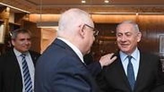 שיירת ראש הממשלה בנימין נתניהו בכניסה לבית הנשיא