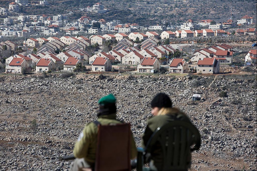 The West Bank settlement of Ofra (Photo: EPA) ארכיון התנחלות עפרה