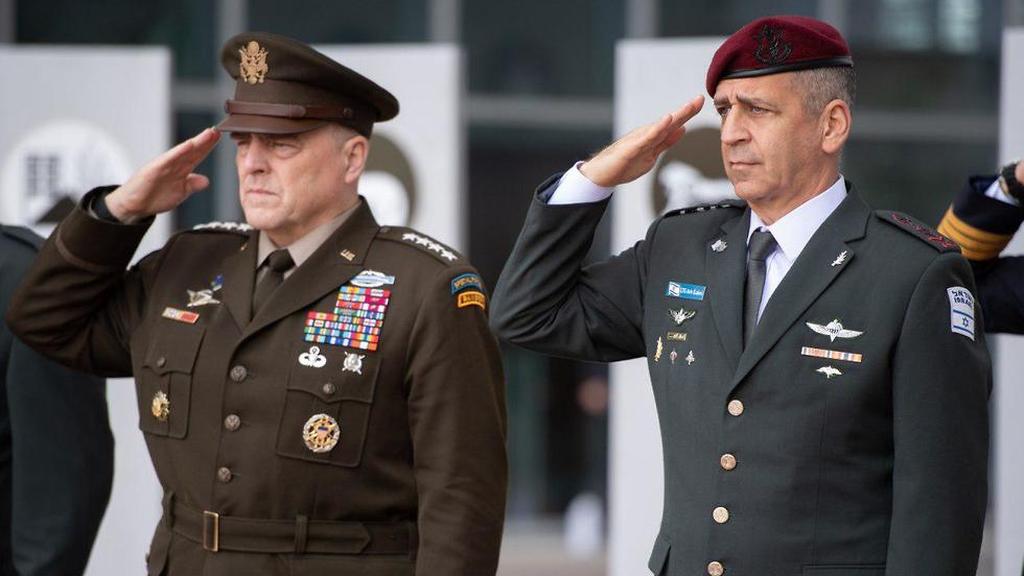 U.S. Chairman of the Joint Chiefs of Staff Mark Milley and IDF Chief of Staff Aviv Kochavi (Photo: IDF Spokesperson's Unit ) ראש המטות המשולבים עם הרמטכ"ל