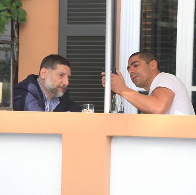 סלפי מבוגר (צילום: מוטי לבטון) סלפי מבוגר