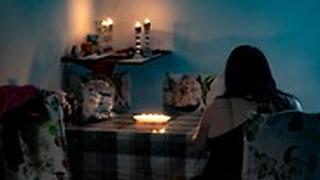 הילה אם חד הורית שחיה ללא חשמל