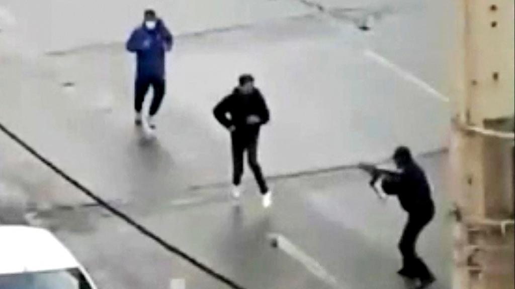 איראן כוחות הביטחון מהומות ירי מקרוב ב מפגינים