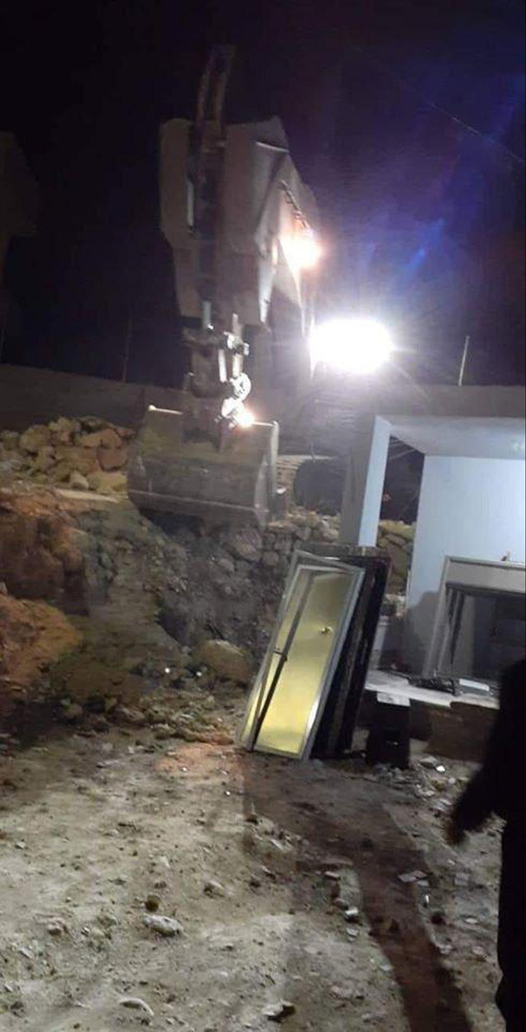 Israeli forces demilish the homes of the killers הריסה בית בתי מחבל מחבלים רוצחי דביר שורק בית כאחיל ליד חברון