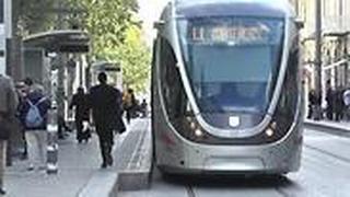 סכנות סביב מסילות הרכבת הקלה בירושלים בעקבות מותה של תמר פניגשטיין