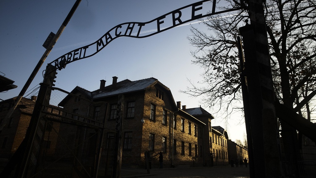 The entrance to the Auschwitz death camp in Poland
(Photo: AP) The entrance to the Auschwitz death camp in Poland