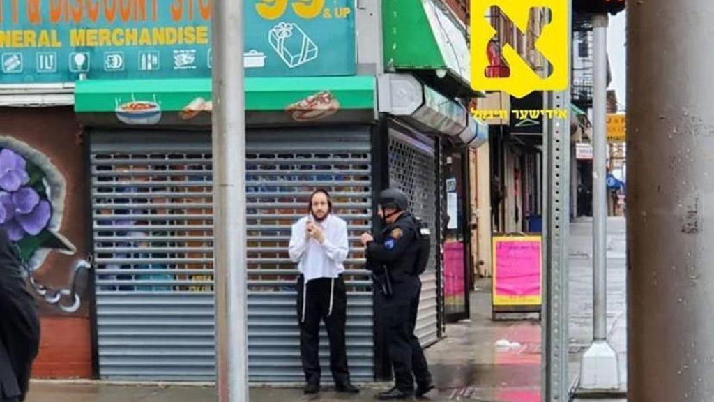 The scene of the shooting in New Jersey ירי ברחוב מרטין לוטר קינג' בניו גרזי