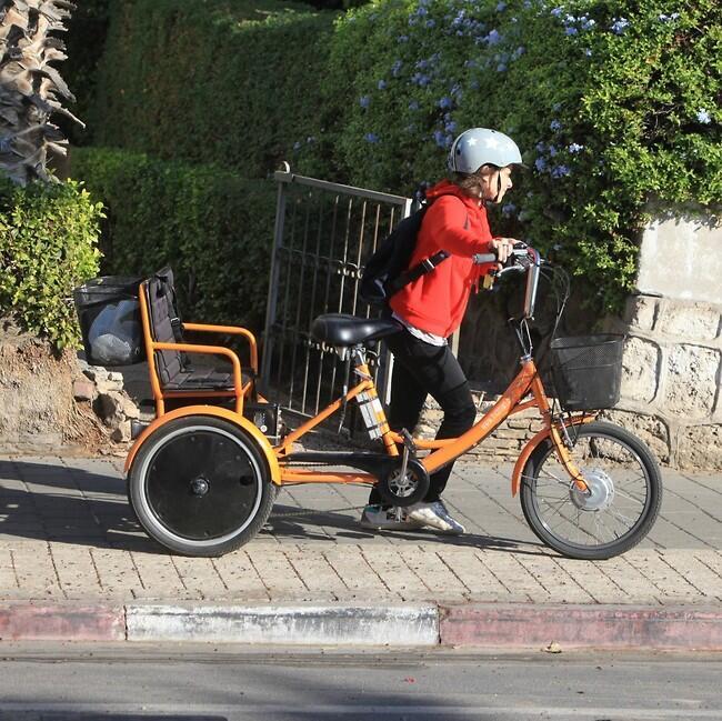 גוררת. ליאת הר לב