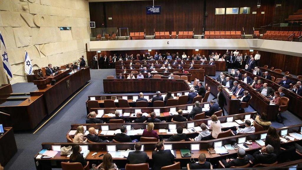הצבעת החוק בקריאה שניה ושלישית לפיזור הכנסת והקדמת תאריך הבחירות השלישיות