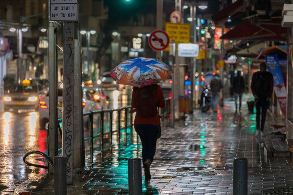 Stormy weather in Tel Aviv (Photo: Moshik Shema) מזג אוויר סוער תל אביב