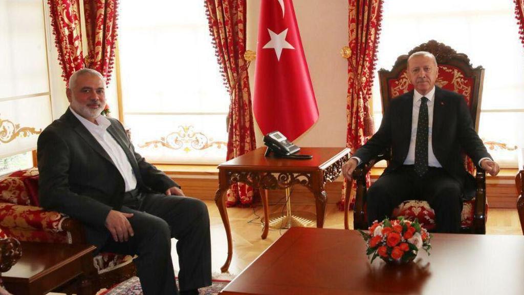 נשיא טורקיה טאיפ ארדואן קיבל היום את פניו של מנהיג חמאס איסמאעיל הנייה באיסטנבול