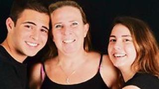שחר איש שלום וילדיה