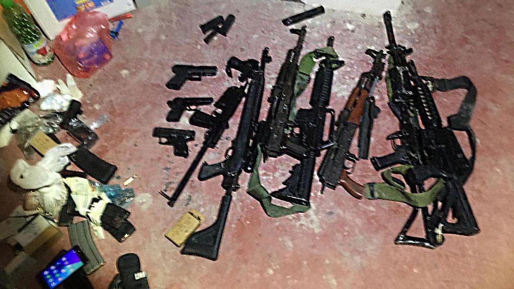 Weapons confiscated during the December raid (Photo: Shin Bet) רוצחי רנה שנרב - חלק מתשתית טרור שכללה 50 מחבלים