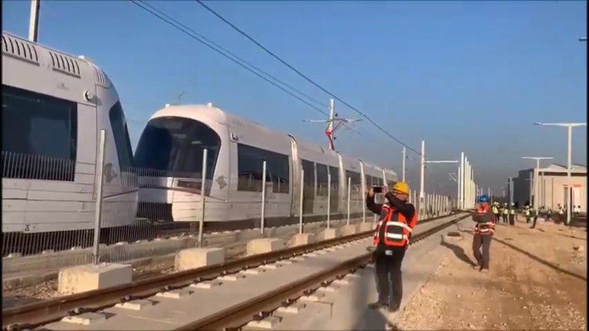 נסיעת מבחן של הרכבת הקלה בפתח תקווה