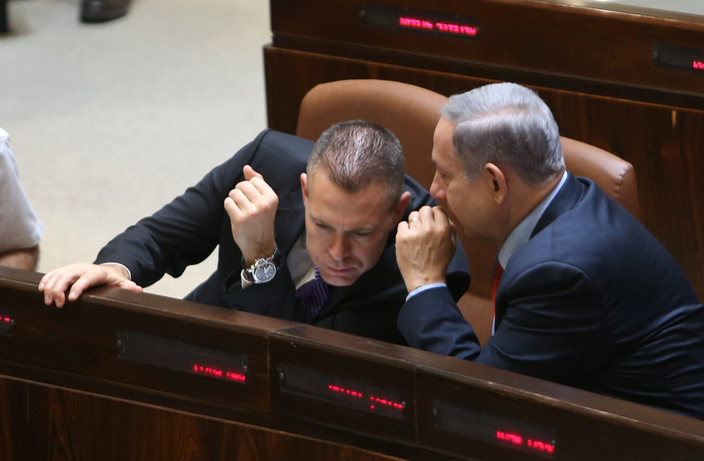 "הגדול" וה"ילד". נתניהו וארדן בכנסת (צילום: אלכס קולומויסקי) "הגדול" וה"ילד". נתניהו וארדן בכנסת
