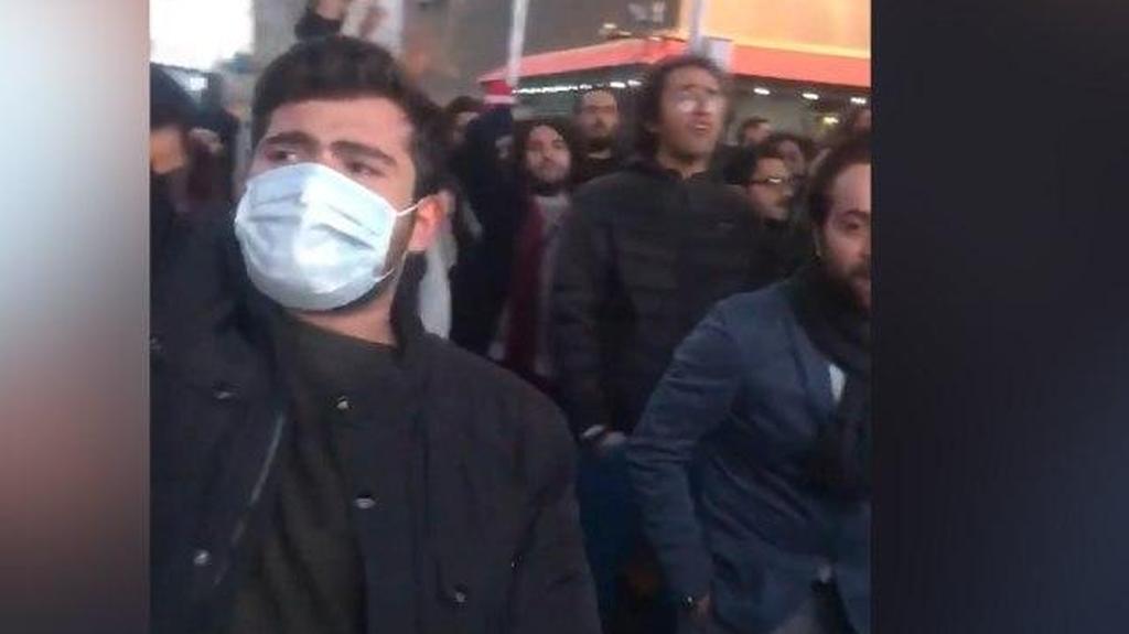 Iranian anti-government demonstration in Tehran following downing of Ukraine airliner הפגנה הפגנות איראן נגד משמרות המהפכה נגד הפלת המטוס