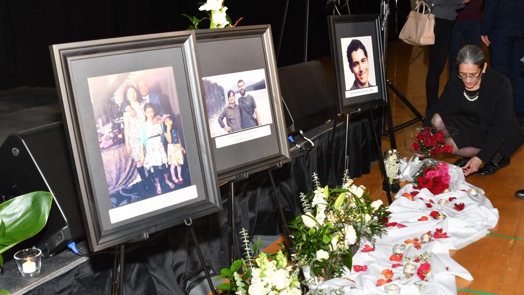 A Canadian memorial service for the people on board a Ukraine flight shot down by an Iranian missile shortly after takeoff in Tehran last week (Photo: AFP) ראש ממשלת קנדה ג'סטין טרודו בטקס לזכר הנספים בהתרסקות המטוס האוקראיני