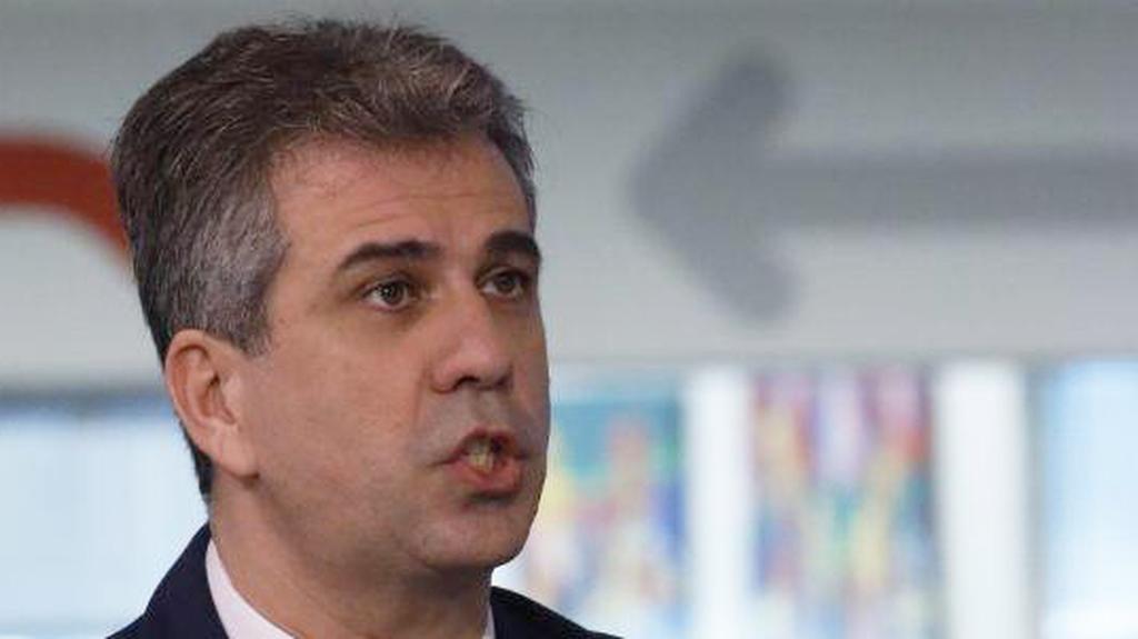 השר אלי כהן (צילום: שאול גולן) אלי כהן באולפן ynet