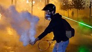 כיתוב:  הפגנה מפגינים עימותים ביירות לבנון