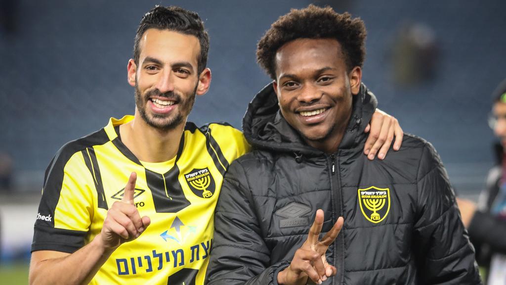 איינבינדר בתקופה שעוד שיחק (צילום: עוז מועלם) בית"ר ירושלים חוגגת