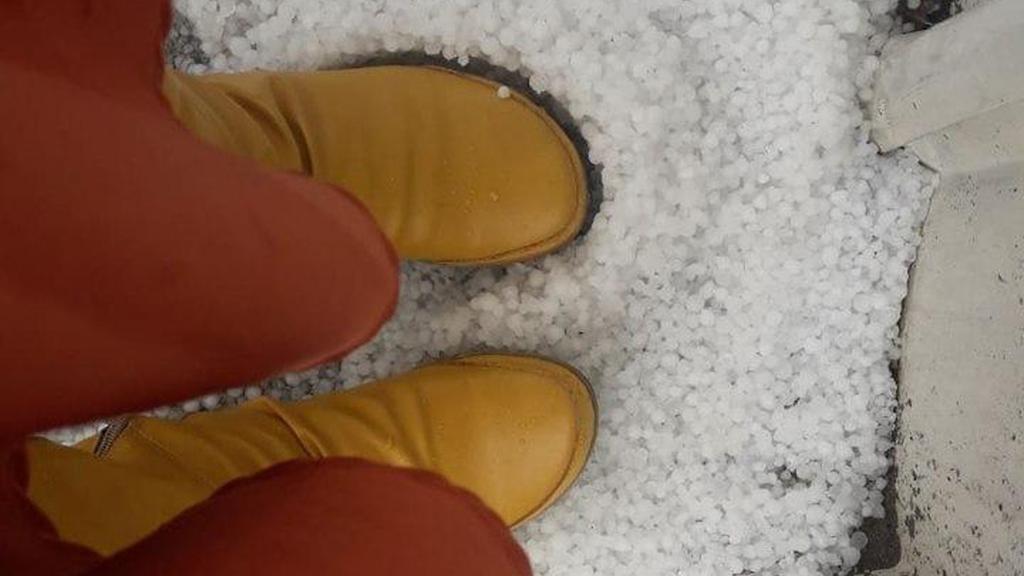 Hail in central city of Rosh Haayin 