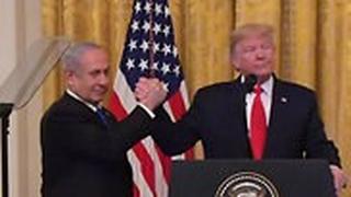 דונלד טראמפ ובנימין נתניהו בחשיפת תוכנית המאה 
